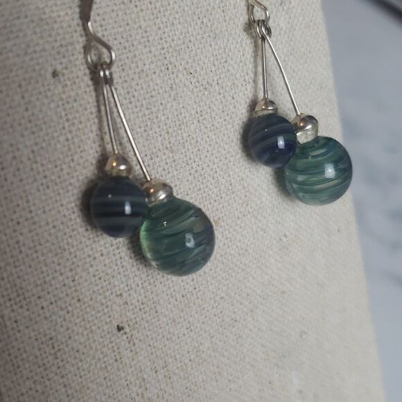 Marble-Like Earrings  - Picture 4 of 5